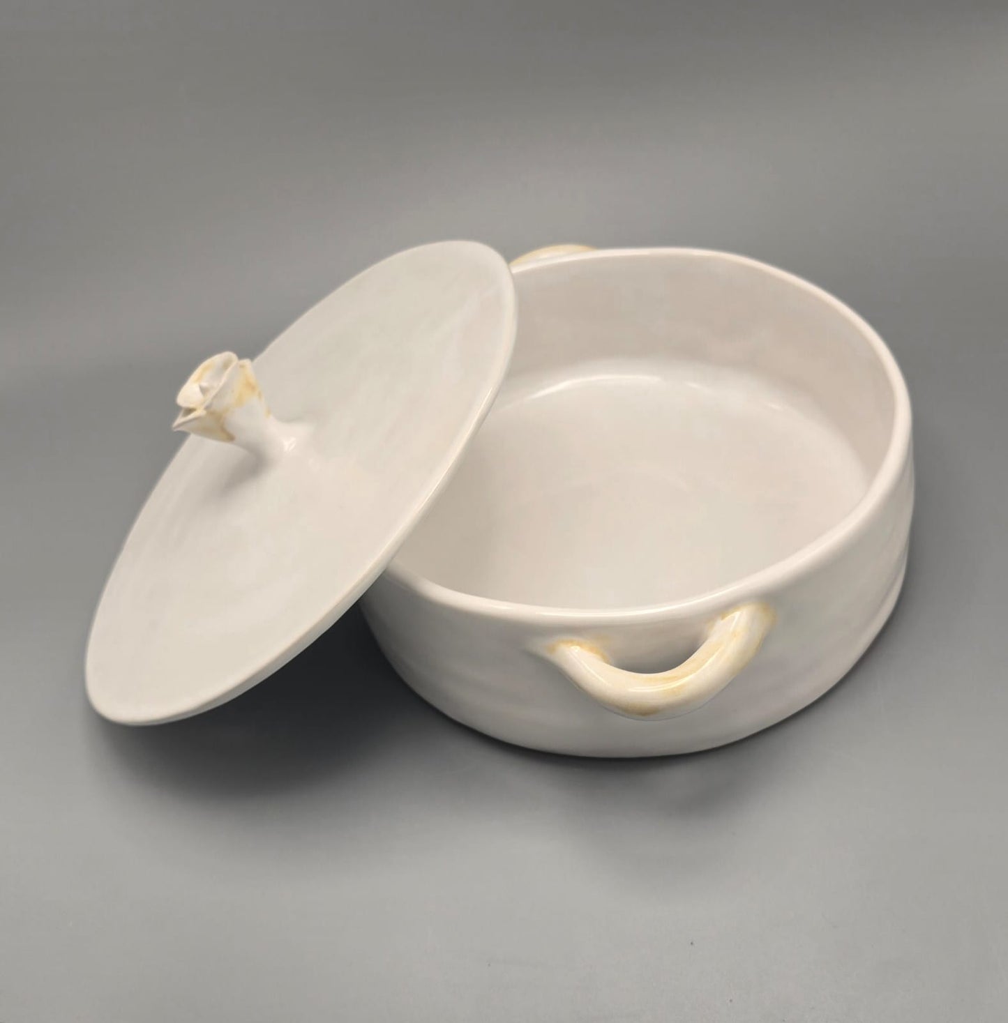 Calla Mist White Serving Pan