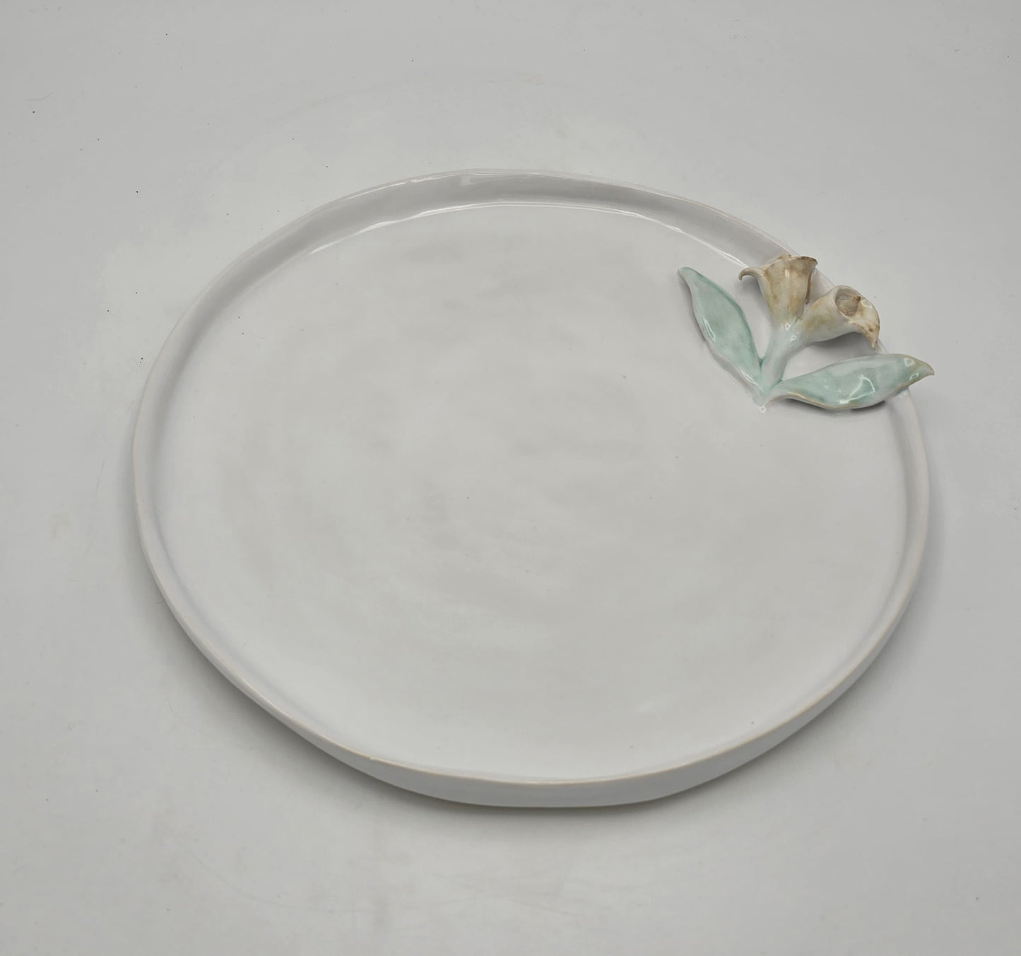 Calla Mist Flat Plate Medium