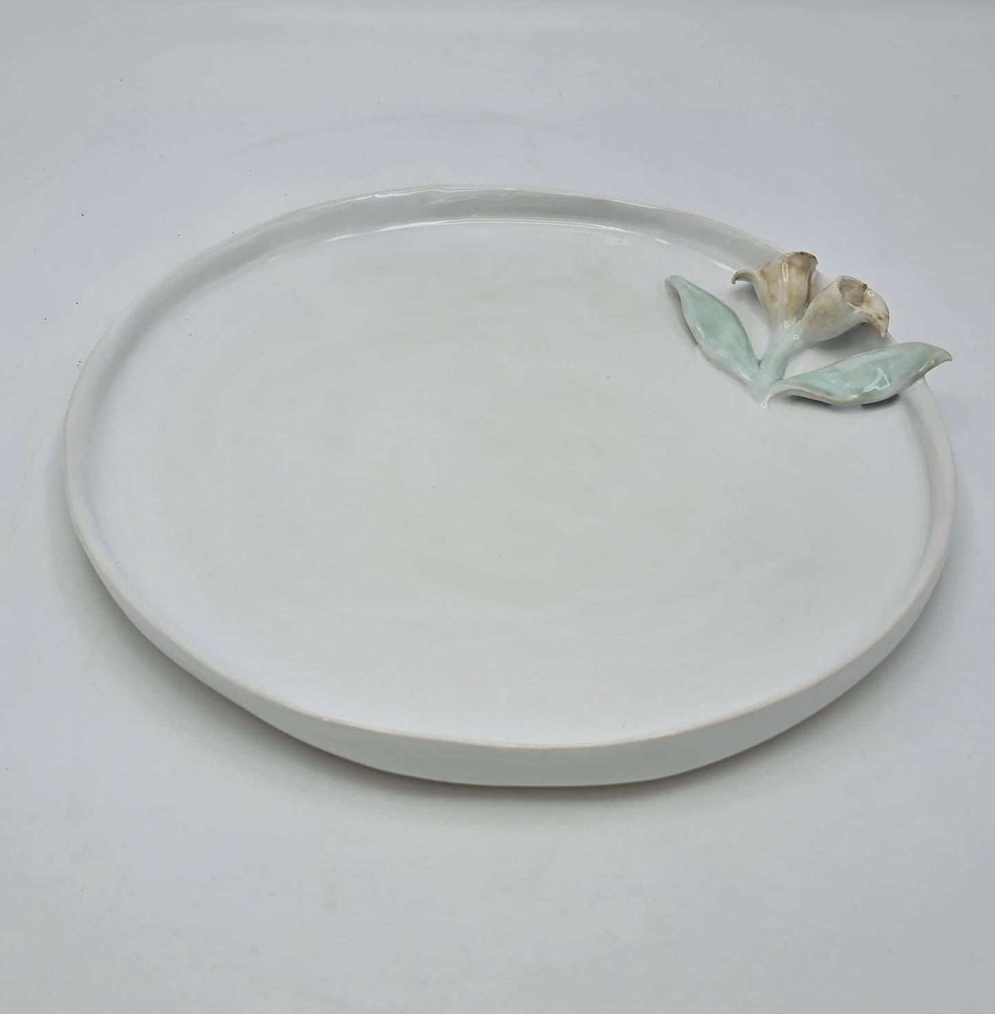 Calla Mist Flat Plate Medium