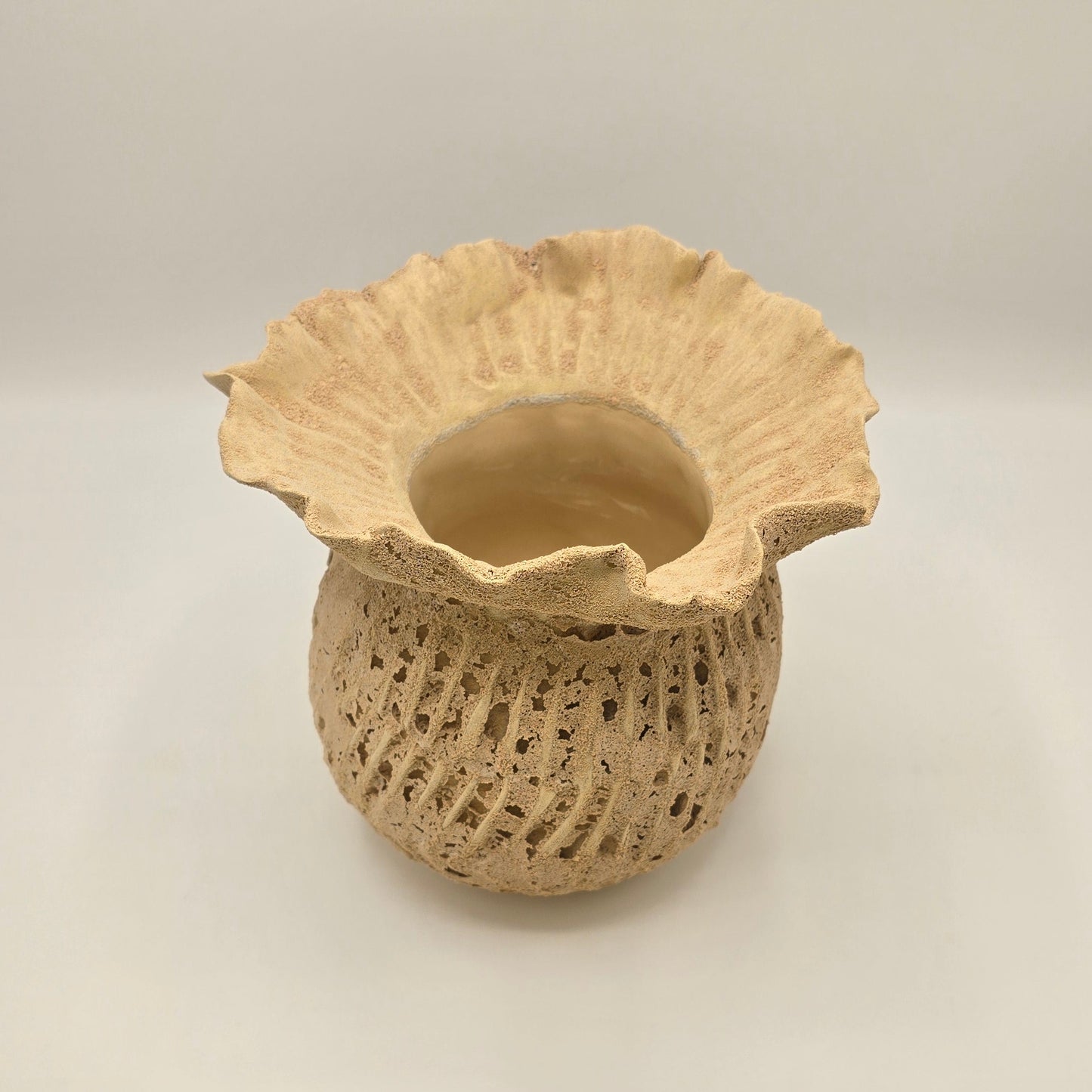 Sculpt Fleur Fossile Vessel