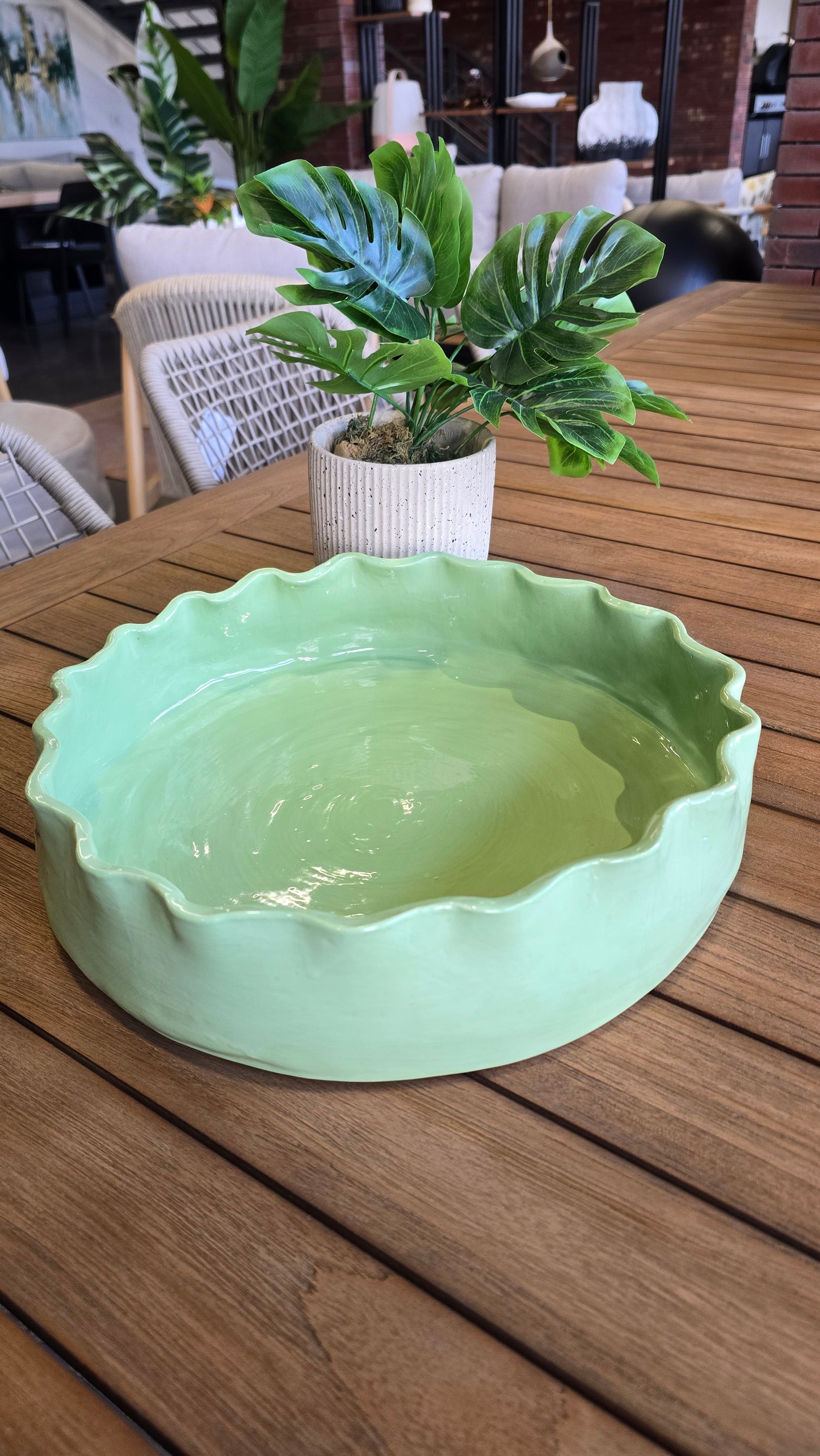 Serving plate fresh green