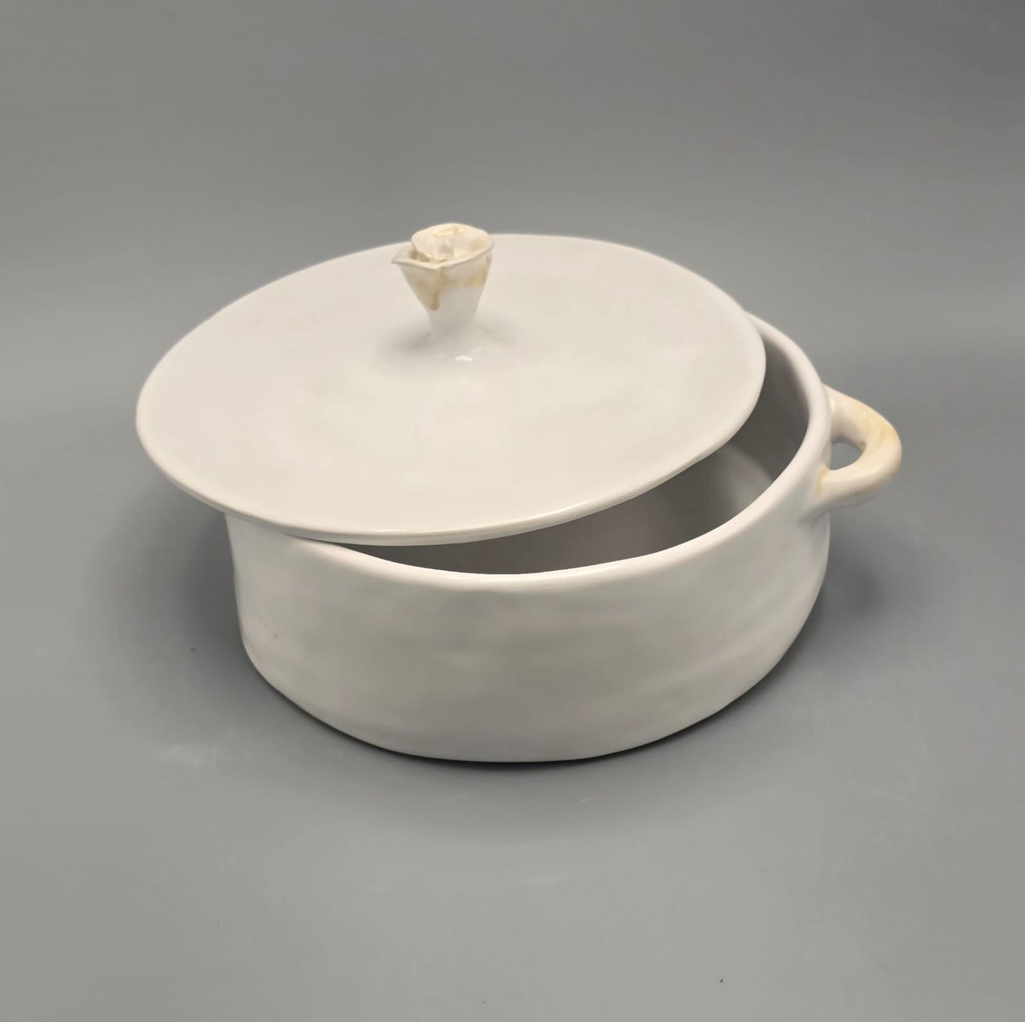 Calla Mist White Serving Pan